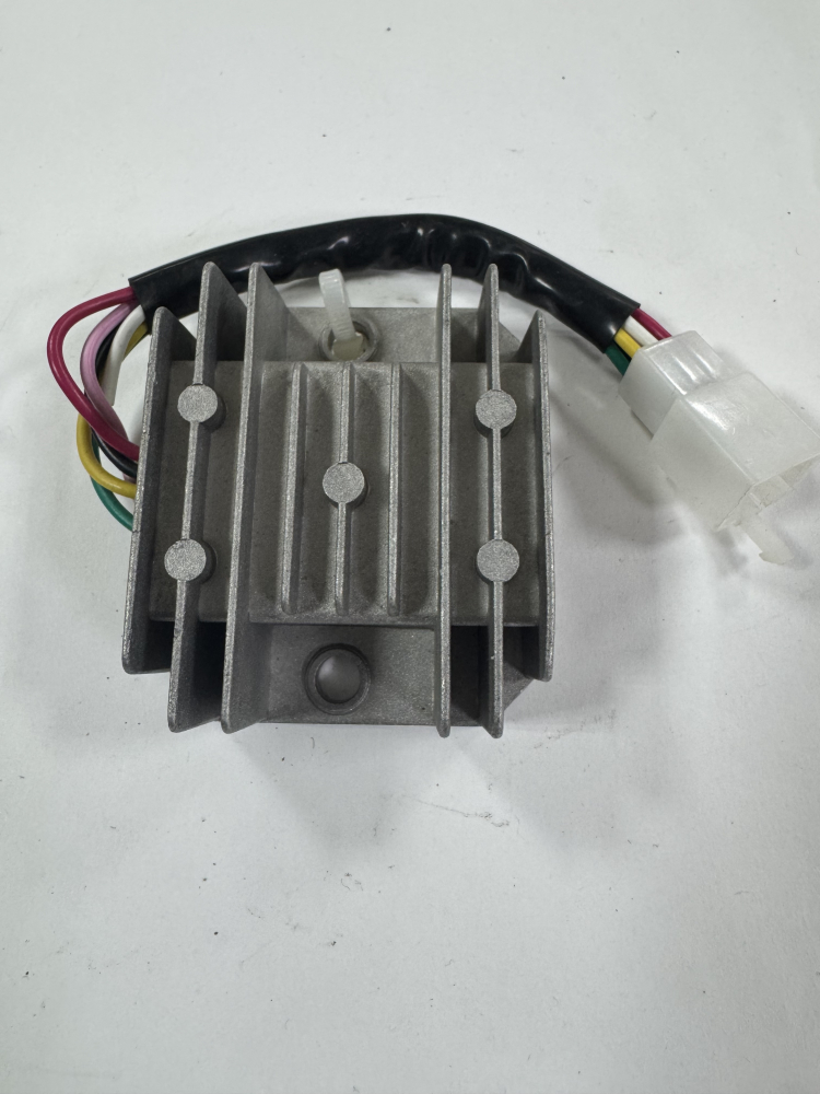 Регулятор напряжения 4Т 125-150сс 1 фишка 6 конт.SCOOTER-M, 16254 МОТОУДАЧА. Магазин мототехники и садового инвентаря в Калуге