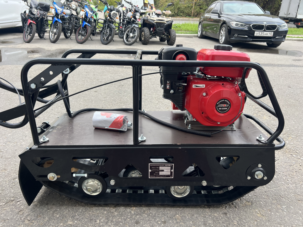 Мотобуксировщик МБС 1-6С FORZA (Тип двигателя: 7,8 л.с, марка: "Forza" . Трансмиссия: редуктор с автоматическим сцеплением, Тип подвески: катковая. Ширина гусеницы: 380 мм. Длина гусеницы: 2171,5мм) МОТОУДАЧА. Магазин мототехники и садового инвентаря в Калуге