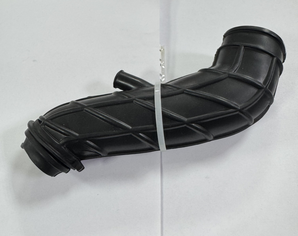 Патрубок от фильтра к карб. (резин.) 50-80см3 Скутер МОТОУДАЧА. Магазин мототехники и садового инвентаря в Калуге