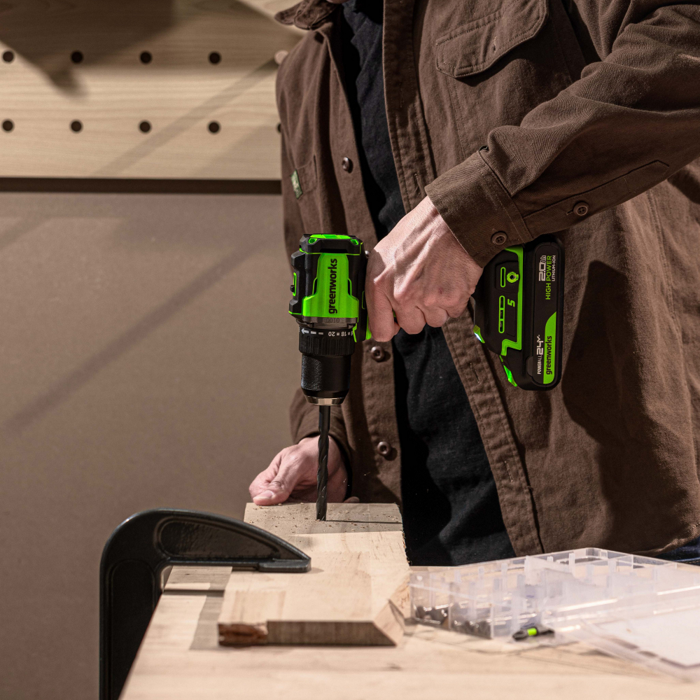 24V Дрель-шуруповерт акк.DD560,б/щет,30/60 Нм,13мм,Anti-kickback,1х2Ач,ЗУ,кор (3708407CUA) МОТОУДАЧА. Магазин мототехники и садового инвентаря с доставкой по всей России