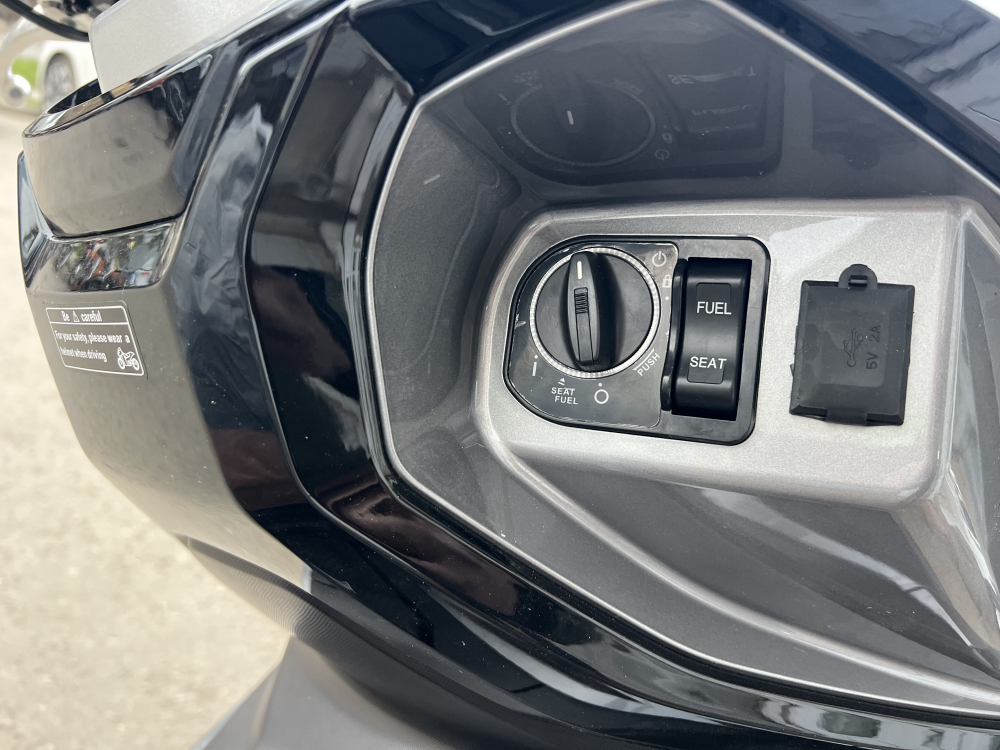 Скутер VMC JET PRO CL49QT-3A 49 см3 СЕРИЯ T1800 (Инжектор, возд охлажд., COMBI BRAKE) VIN (GREY) МОТОУДАЧА. Магазин мототехники и садового инвентаря с доставкой по всей России