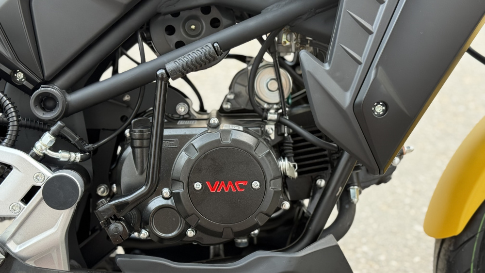 Мопед VMC GRACE BY49Q-A 49,5 см3 СЕРИЯ Y1250 (LED фар /сиг пов./пан.приб;пер./зад диск.тор.)YELLOW МОТОУДАЧА. Магазин мототехники и садового инвентаря с доставкой по всей России
