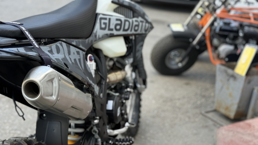 Мотоцикл эндуро / кроссовый Gladiator K8 NB300 Graffiti (21/18) МОТОУДАЧА. Магазин мототехники и садового инвентаря с доставкой по всей России
