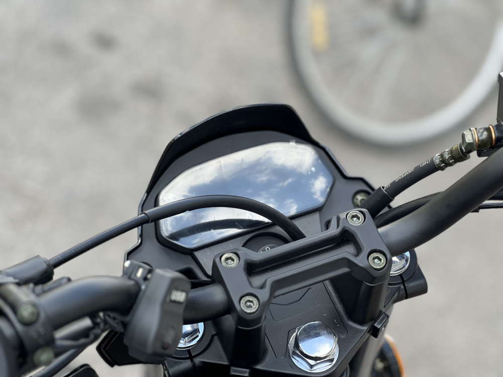 Мопед VMC AURA RS CM48Q 48 см3 СЕРИЯ R1250 (балансир.вал; LED фара/фонарь/панель приборов) VIN (BLAC МОТОУДАЧА. Магазин мототехники и садового инвентаря с доставкой по всей России