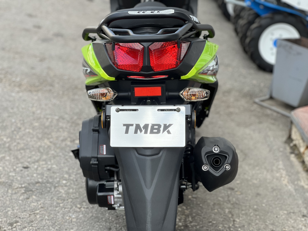 Скутер TMBK SCOOTER RIFLE 50сс (150) LIME GREEN MATT/BLACK МОТОУДАЧА. Магазин мототехники и садового инвентаря с доставкой по всей России