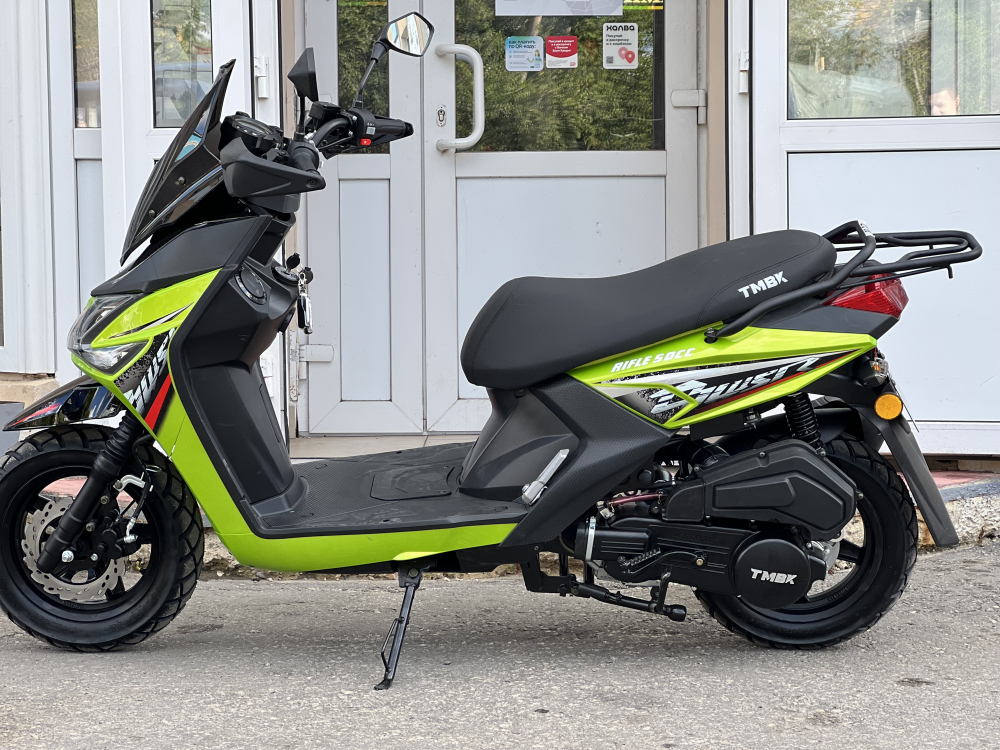 Скутер TMBK SCOOTER RIFLE 50сс (150) LIME GREEN MATT/BLACK МОТОУДАЧА. Магазин мототехники и садового инвентаря с доставкой по всей России