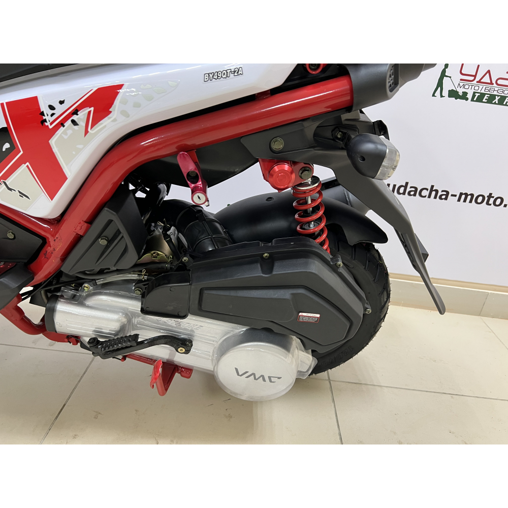 Скутер VMC (VENTO) SMART 49cc (150) (YAMAHA BWS REPLICA сигнализация) Бело-красный МОТОУДАЧА. Магазин мототехники и садового инвентаря с доставкой по всей России