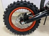 Питбайк KAYO EVOLUTION YX140EM 17/14 KRZ (механ. сцепл., эл. стартер) МОТОУДАЧА. Магазин мототехники и садового инвентаря с доставкой по всей России