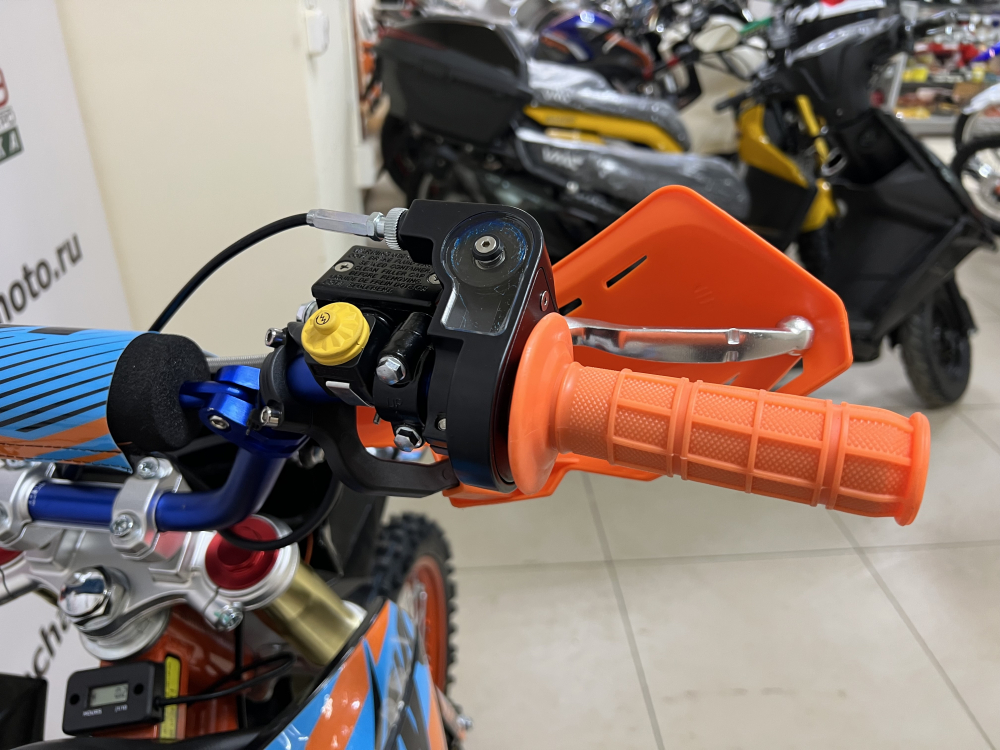 Питбайк KAYO EVOLUTION YX140EM 17/14 KRZ (механ. сцепл., эл. стартер) МОТОУДАЧА. Магазин мототехники и садового инвентаря с доставкой по всей России