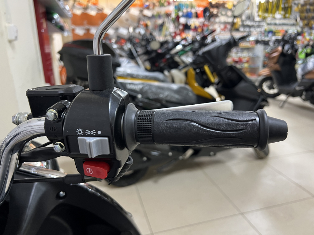 Скутер VENTO RETRO 49cc (150) сигнализация (99кг/100кг) (BLACK) Чёрный глянцевый МОТОУДАЧА. Магазин мототехники и садового инвентаря с доставкой по всей России