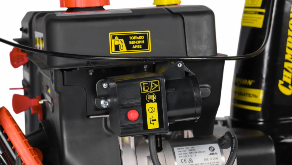 Снегоотбрасыватель CHAMPION STT1171E (12лс70см6F/2Rгусениц5,5л123,5кг эл.старт,фара,обогрев,зимн.дв) МОТОУДАЧА. Магазин мототехники и садового инвентаря с доставкой по всей России