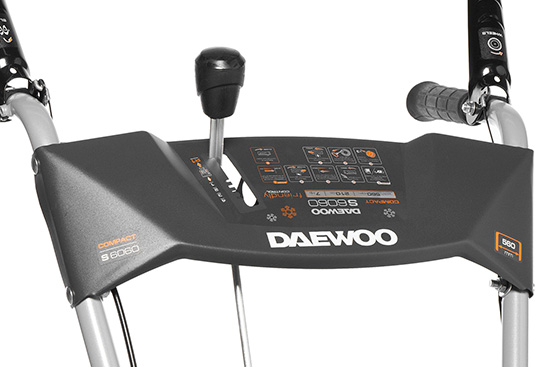 Снегоуборщик бензиновый DAEWOO S 6060
